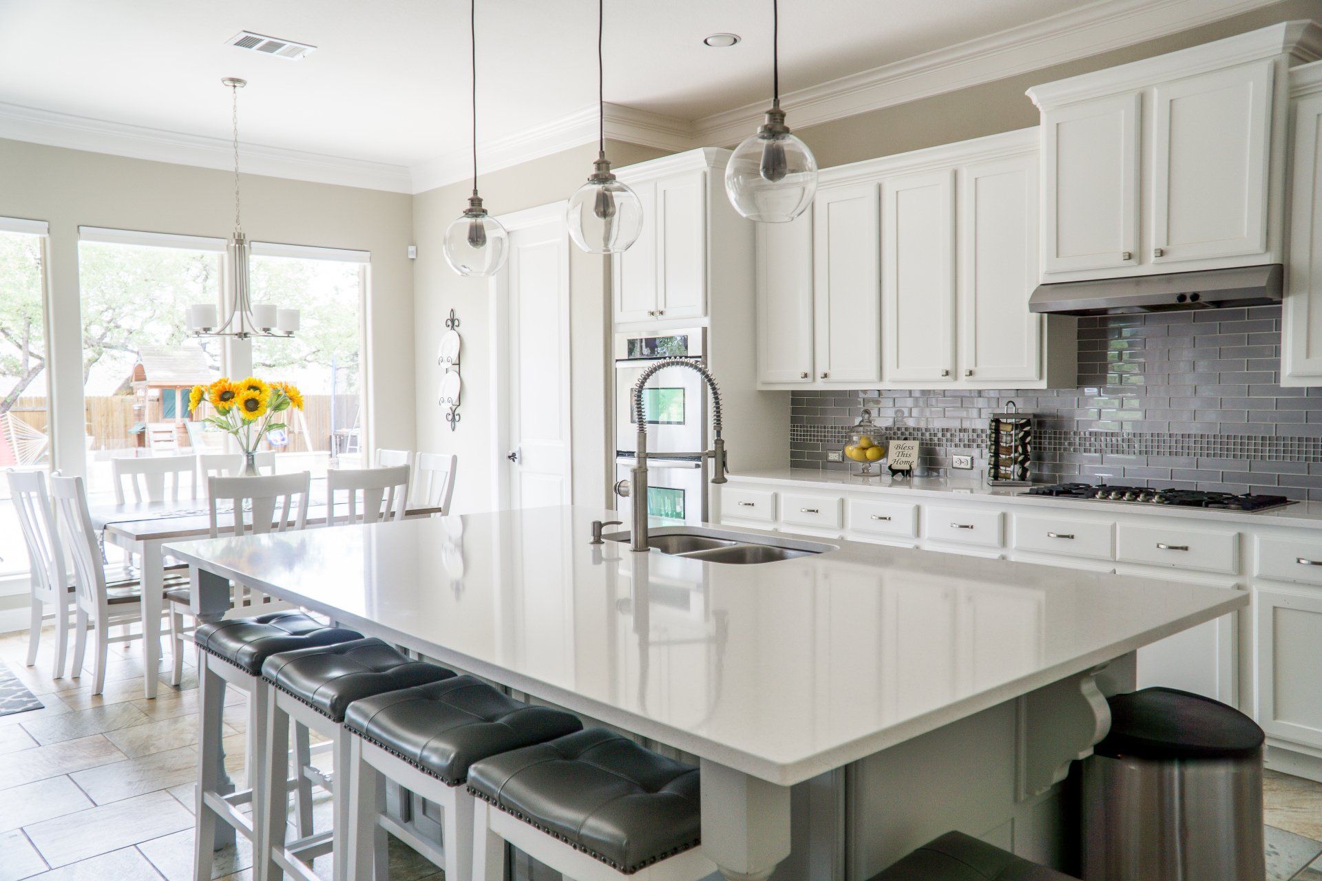 Marble kitchen countertop in luxury Chicago apartment
